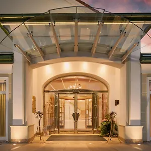 https://hotel-dreiflussehof.com-bavaria.com